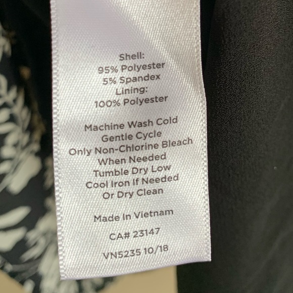 Talbots Floral Black And White Skirt 🌴 - Picture 7 of 8